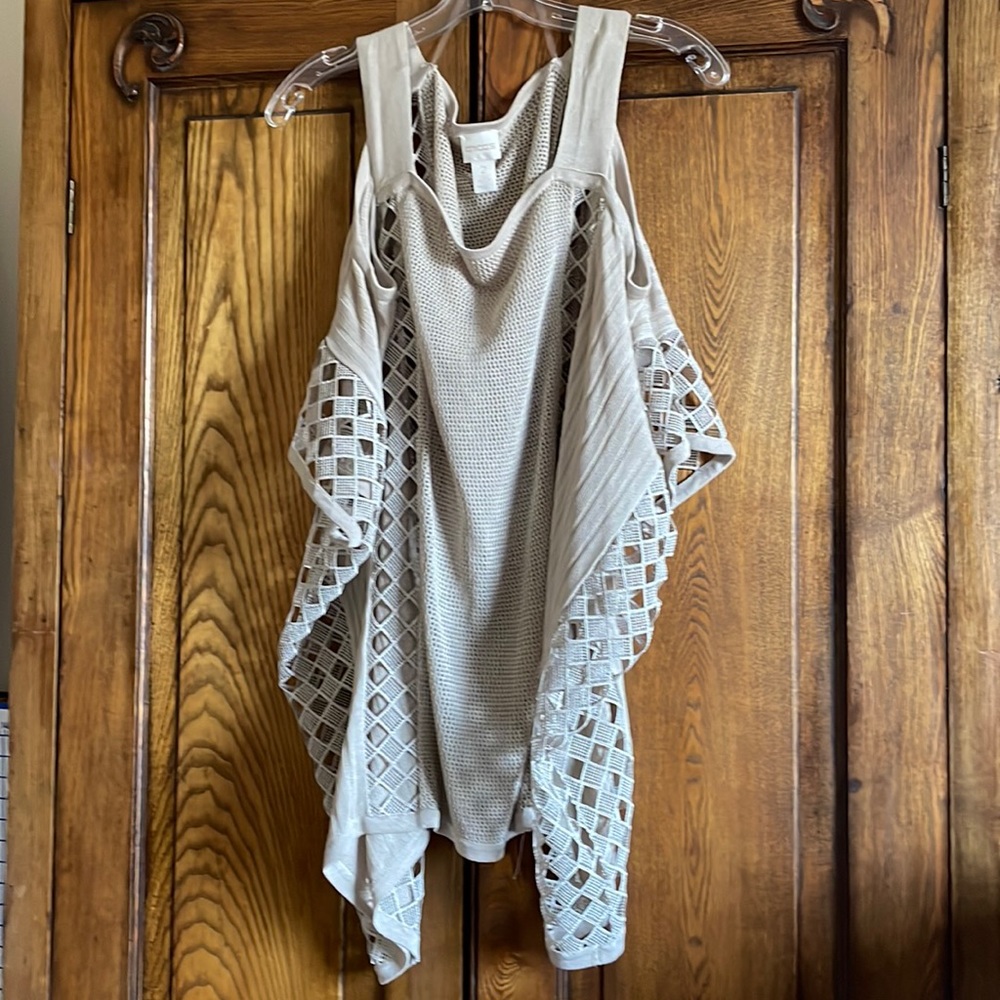 CHICOS - 2 - great travel over sweater in taupe w/open shldrs in geometric lace.